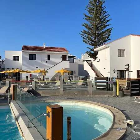 Poema De Liria Apartman